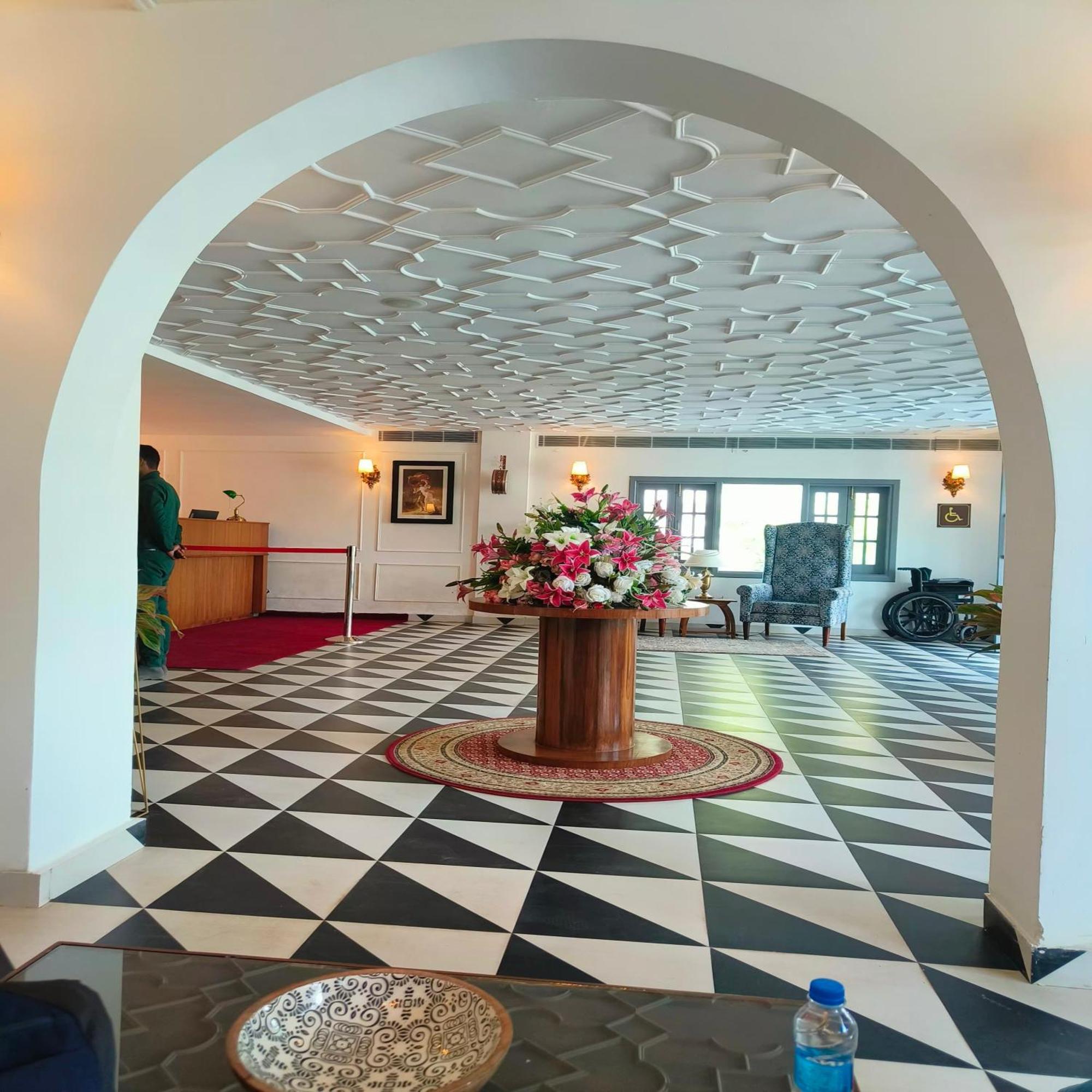 Welcomheritage Santa Roza Kasauli Bagian luar foto